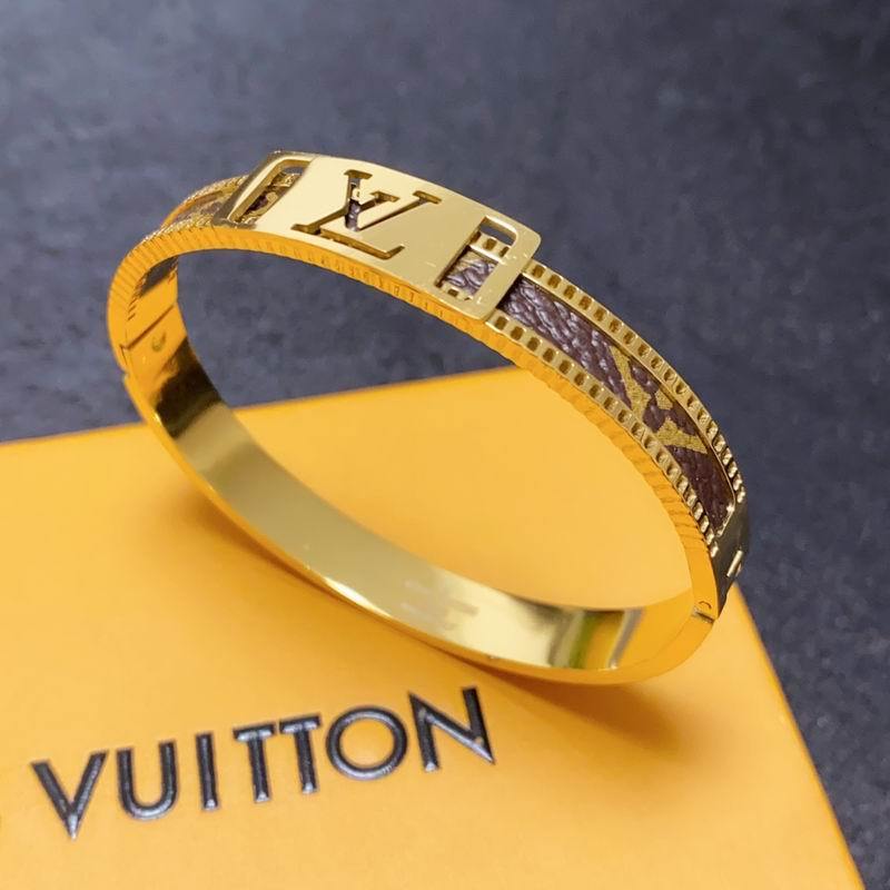 LV Bracelets 208